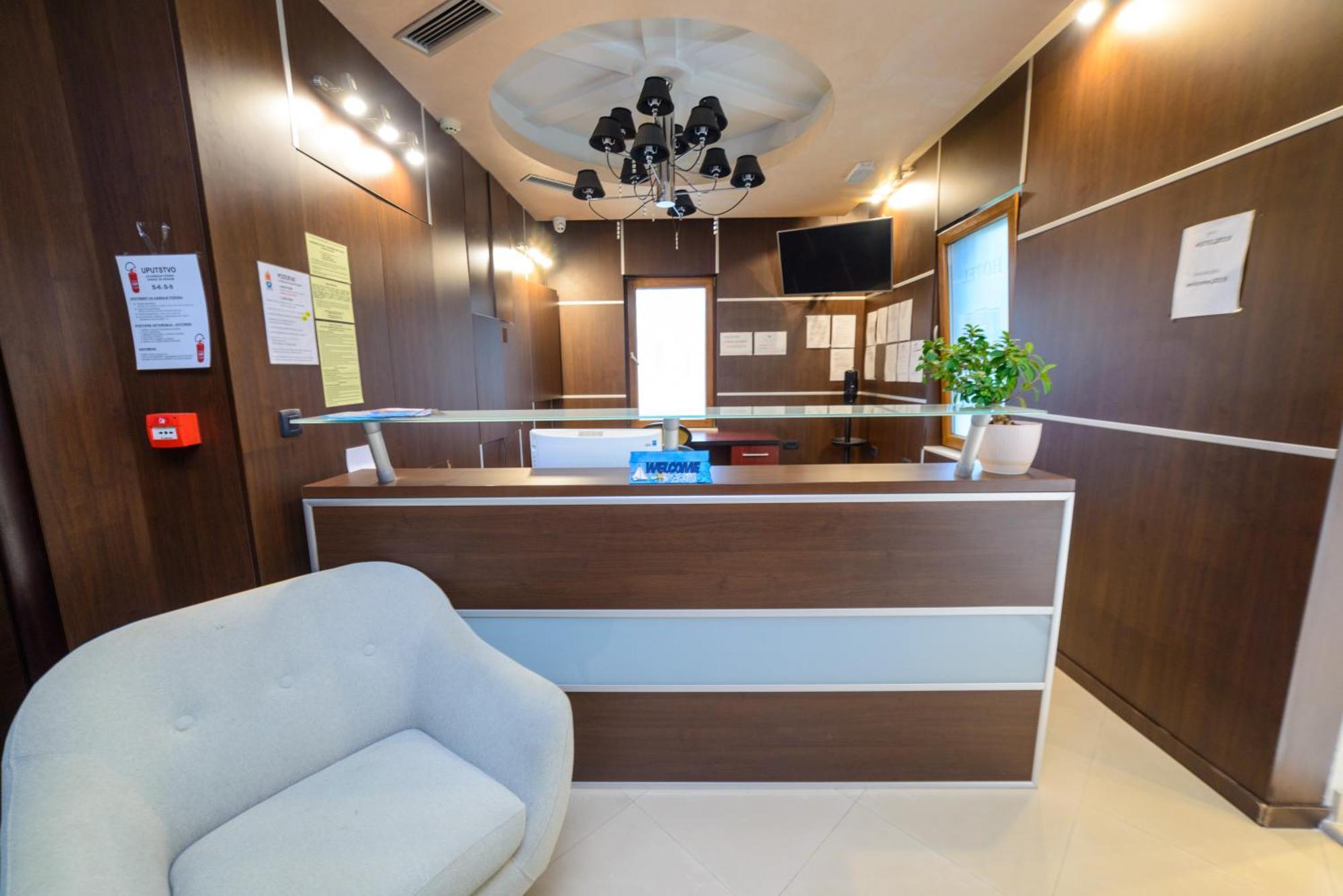 Hotel Odissey Jaz بودفا المظهر الخارجي الصورة