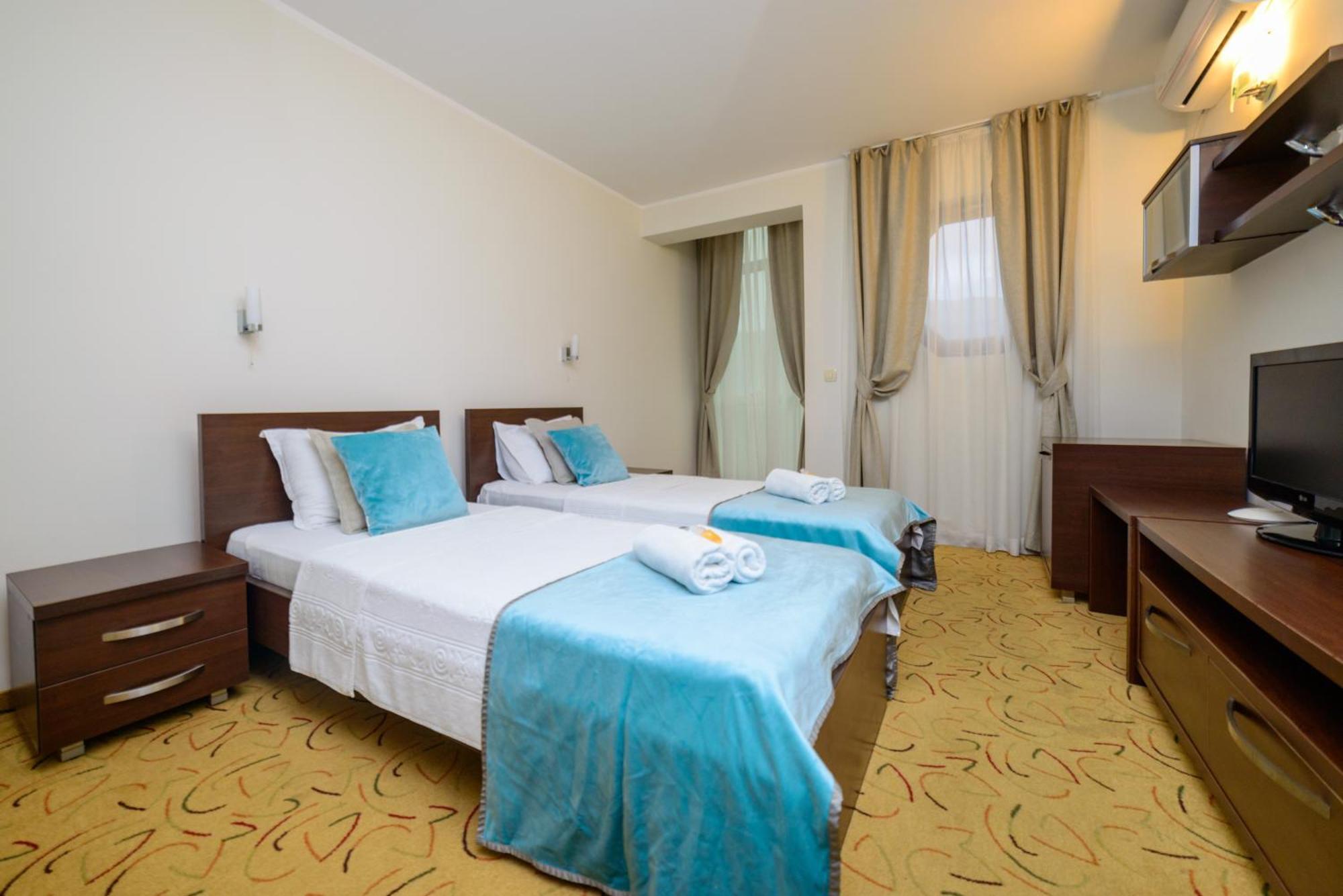 Hotel Odissey Jaz بودفا المظهر الخارجي الصورة