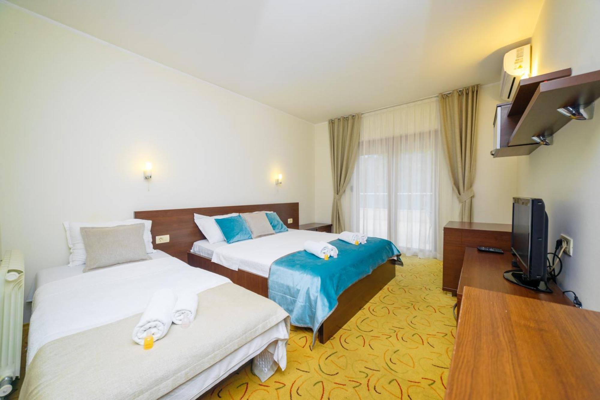 Hotel Odissey Jaz بودفا المظهر الخارجي الصورة